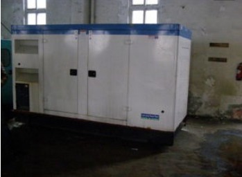 昆明康明斯150kw大型柴油二手发电机组 昆明康明斯150kw大型柴油二手发电机组